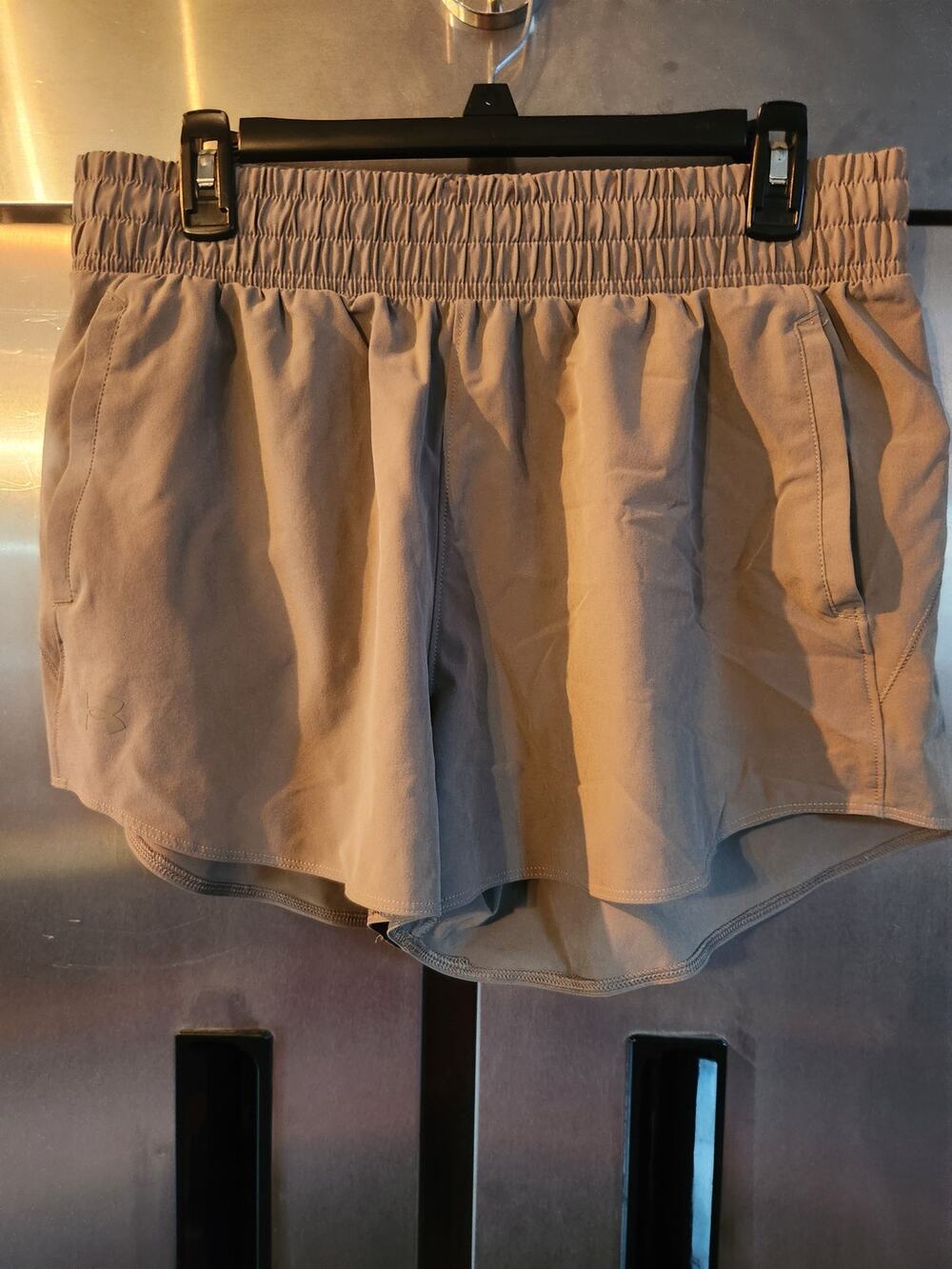 Under Armour Athletic Shorts Tan Size L